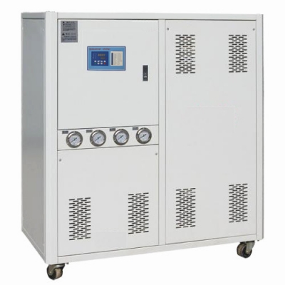 制冷剂对工业冷水机组蒸发器压力与冷凝压力的影响